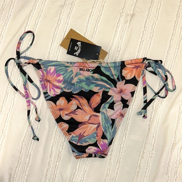 NWT Billabong Bikini Bottoms - Picture 2 of 2